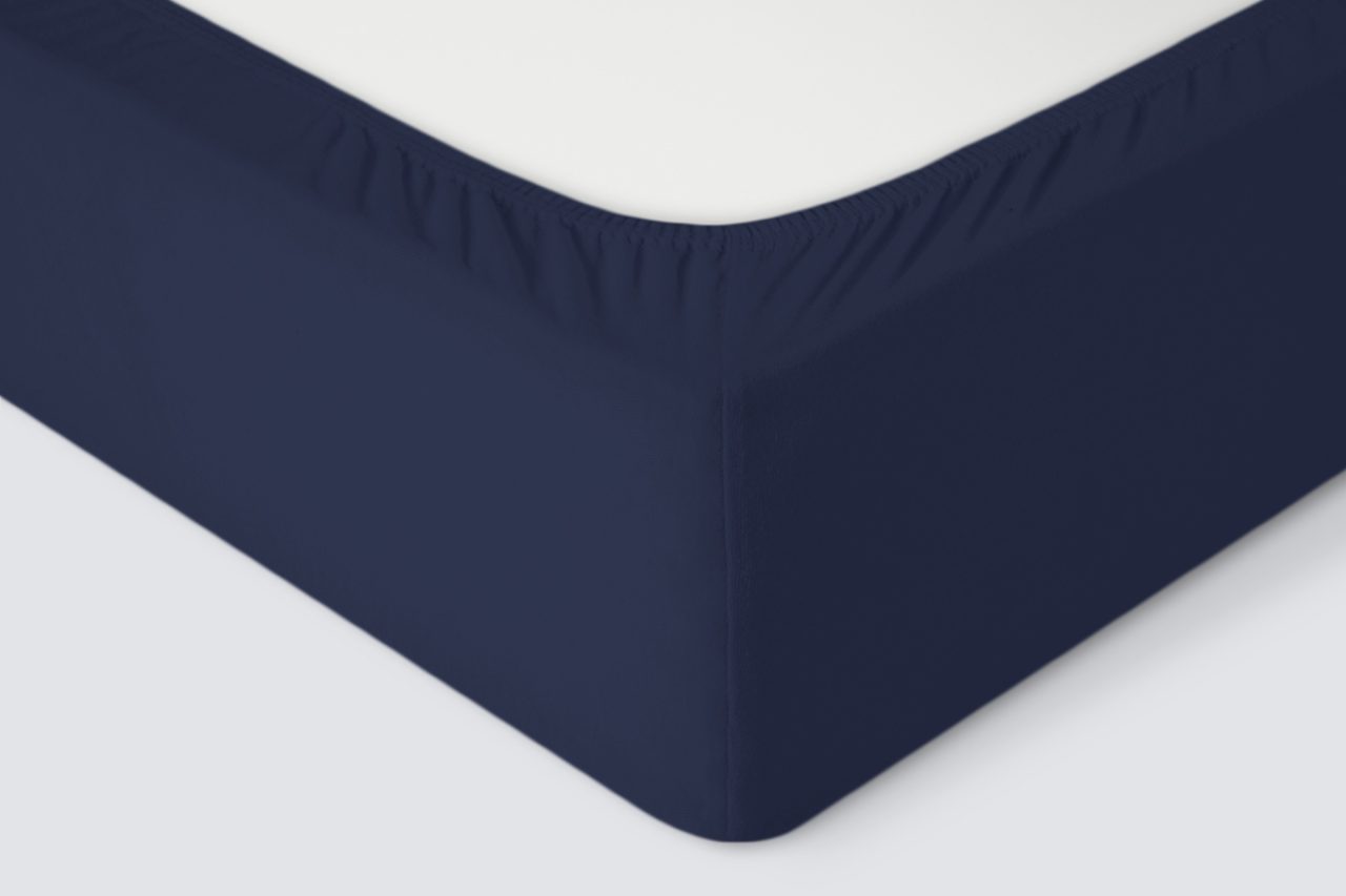 Простыня на резинке Трикотажная темно-синяя