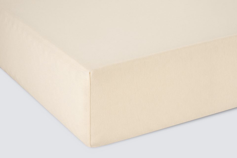 Простыня на резинке Трикотажная чайная роза