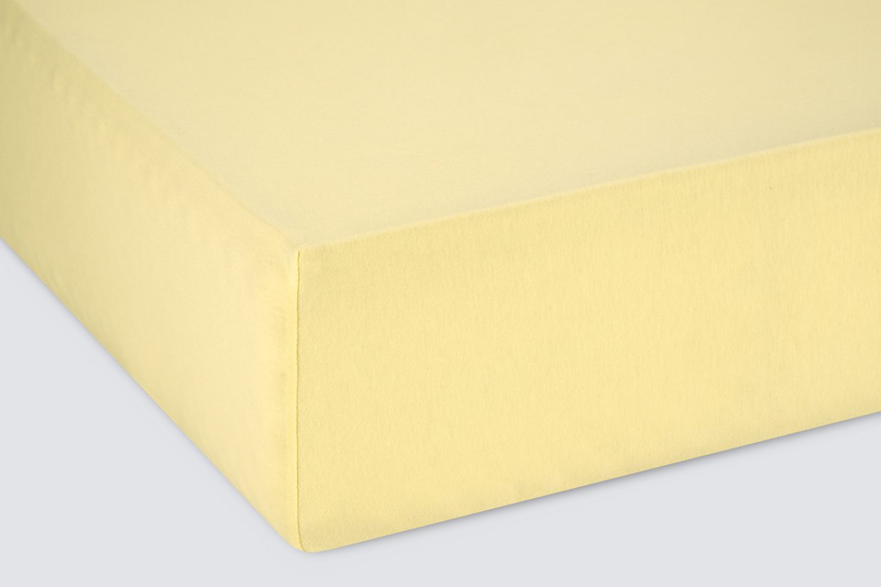 Простыня на резинке Трикотажная нежно-желтая