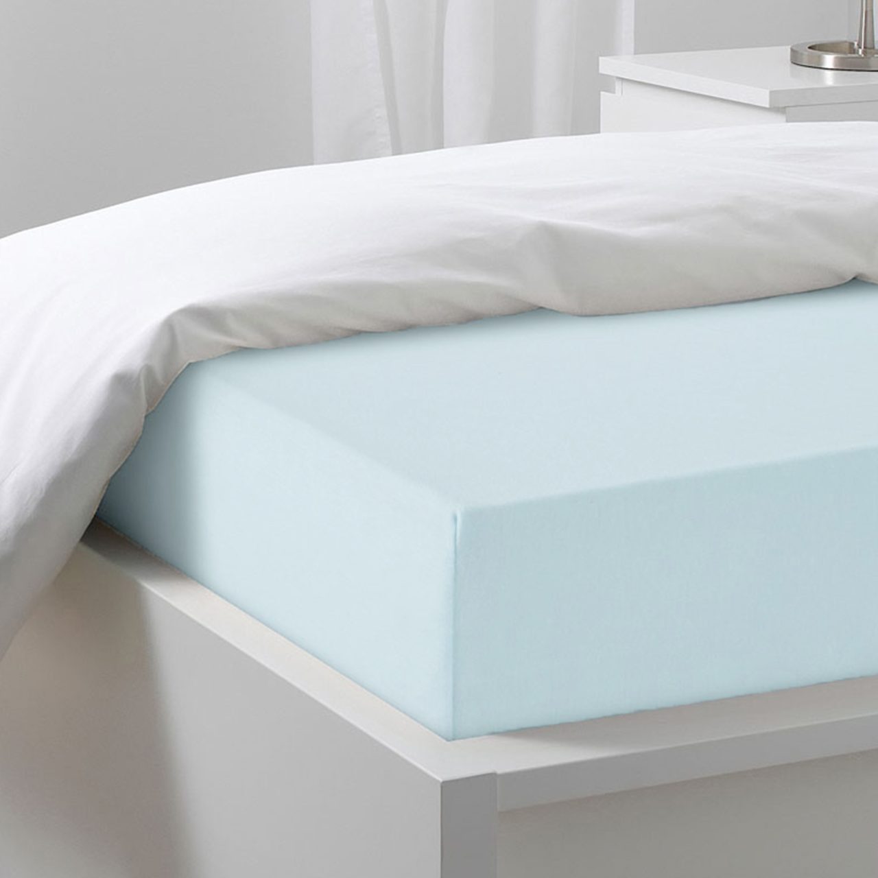 Простыня на резинке Трикотажная голубая