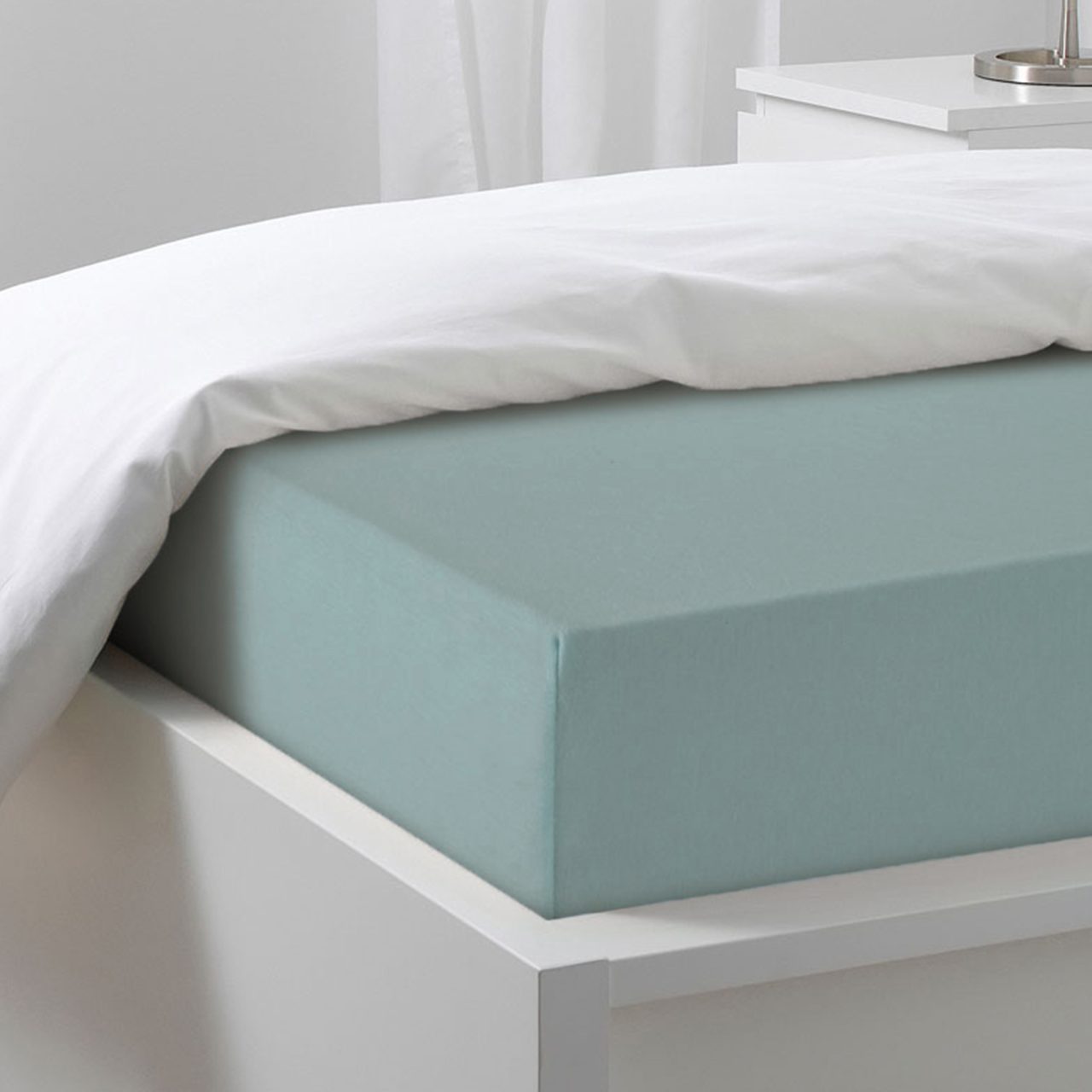 Простыня на резинке Трикотажная голубая ель