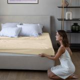 Простыня на резинке Трикотажная бежевая